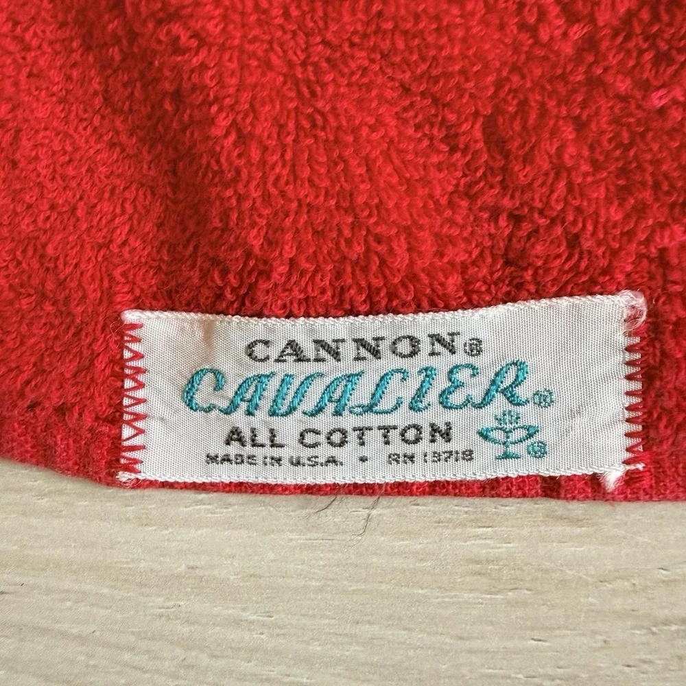 Cannon Cavalier Red Floral Bath Towel Vintage Cotton Fringe Made In USA